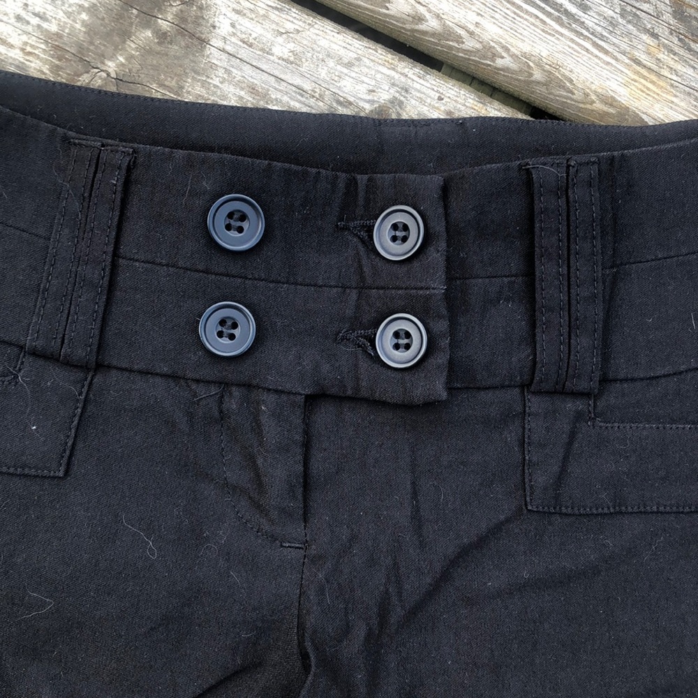 Dynamite Shorts - Picture 2 of 6